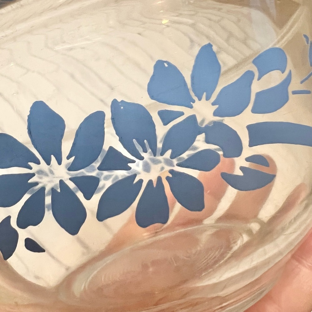 Pyrex Corning NY USA glass mixing bowl blue ribbons and flowers pattern - Picture 6 of 7
